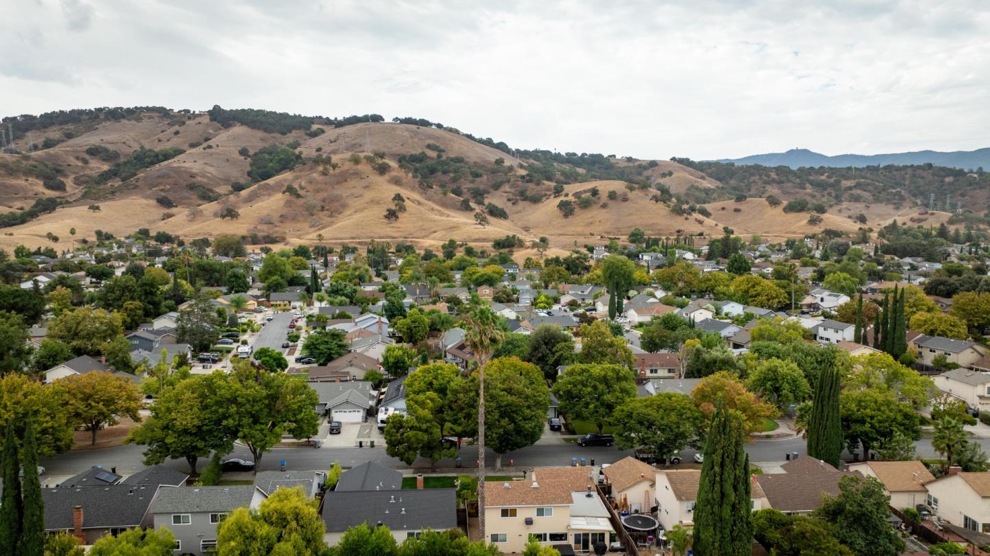 Detail Gallery Image 23 of 24 For 471 Tovar Dr, San Jose,  CA 95123 - 4 Beds | 2 Baths