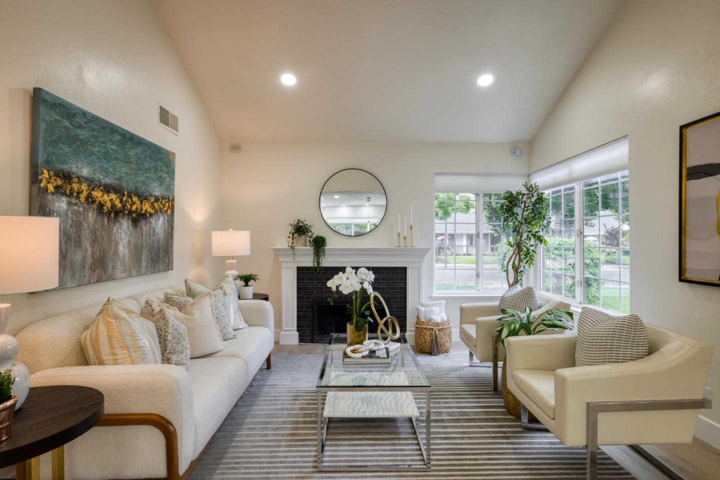 Detail Gallery Image 7 of 24 For 471 Tovar Dr, San Jose,  CA 95123 - 4 Beds | 2 Baths