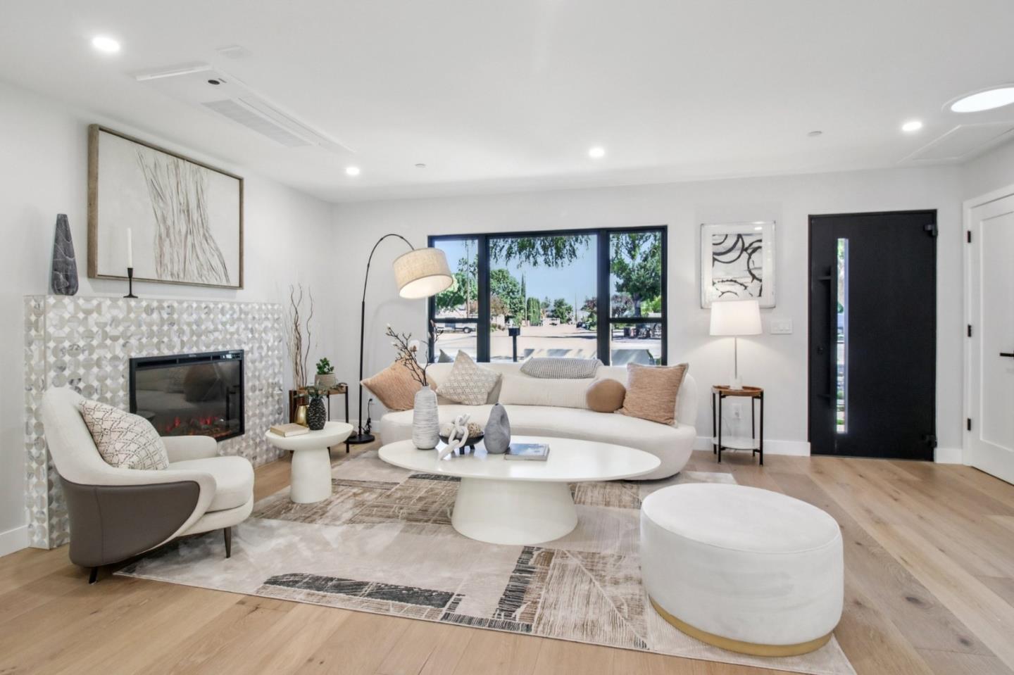 Detail Gallery Image 10 of 141 For 14361 Lenray Ln, San Jose,  CA 95124 - 5 Beds | 4 Baths