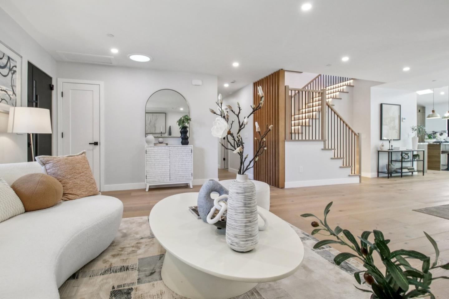 Detail Gallery Image 11 of 141 For 14361 Lenray Ln, San Jose,  CA 95124 - 5 Beds | 4 Baths