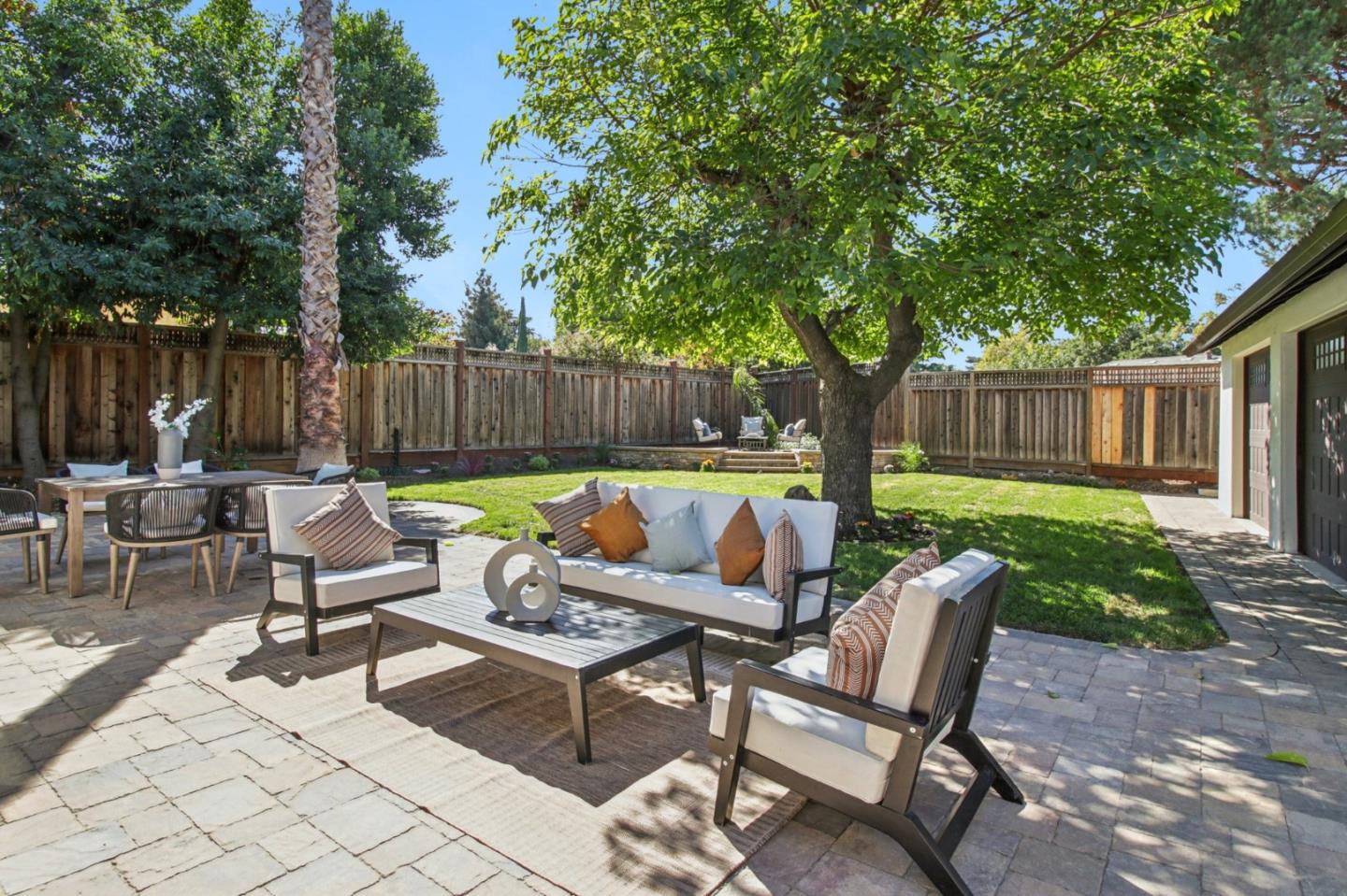 Detail Gallery Image 117 of 141 For 14361 Lenray Ln, San Jose,  CA 95124 - 5 Beds | 4 Baths