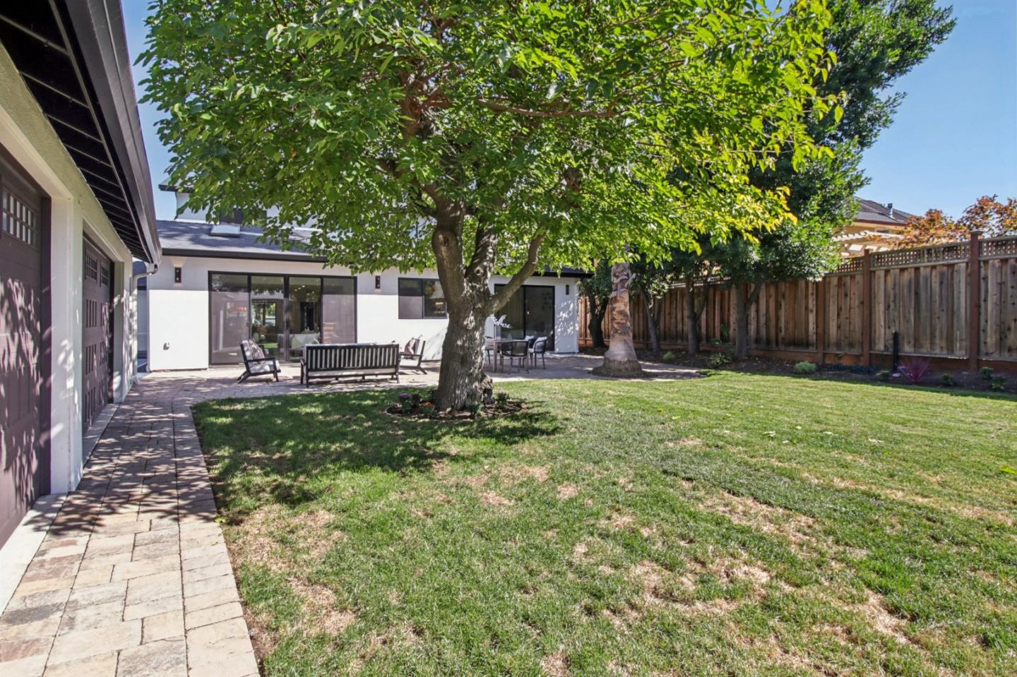 Detail Gallery Image 118 of 141 For 14361 Lenray Ln, San Jose,  CA 95124 - 5 Beds | 4 Baths