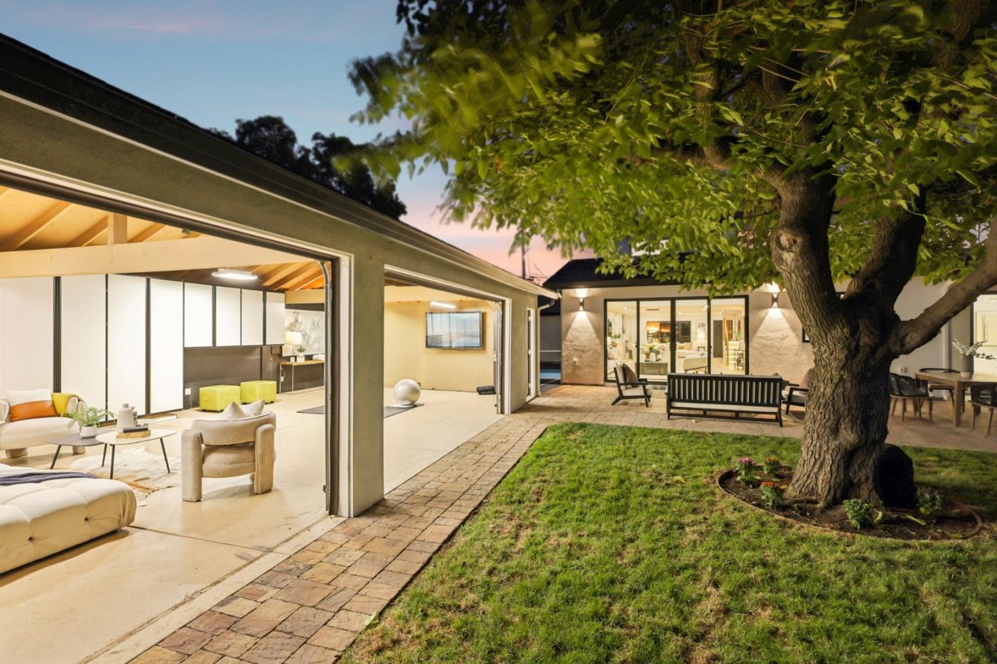 Detail Gallery Image 130 of 141 For 14361 Lenray Ln, San Jose,  CA 95124 - 5 Beds | 4 Baths