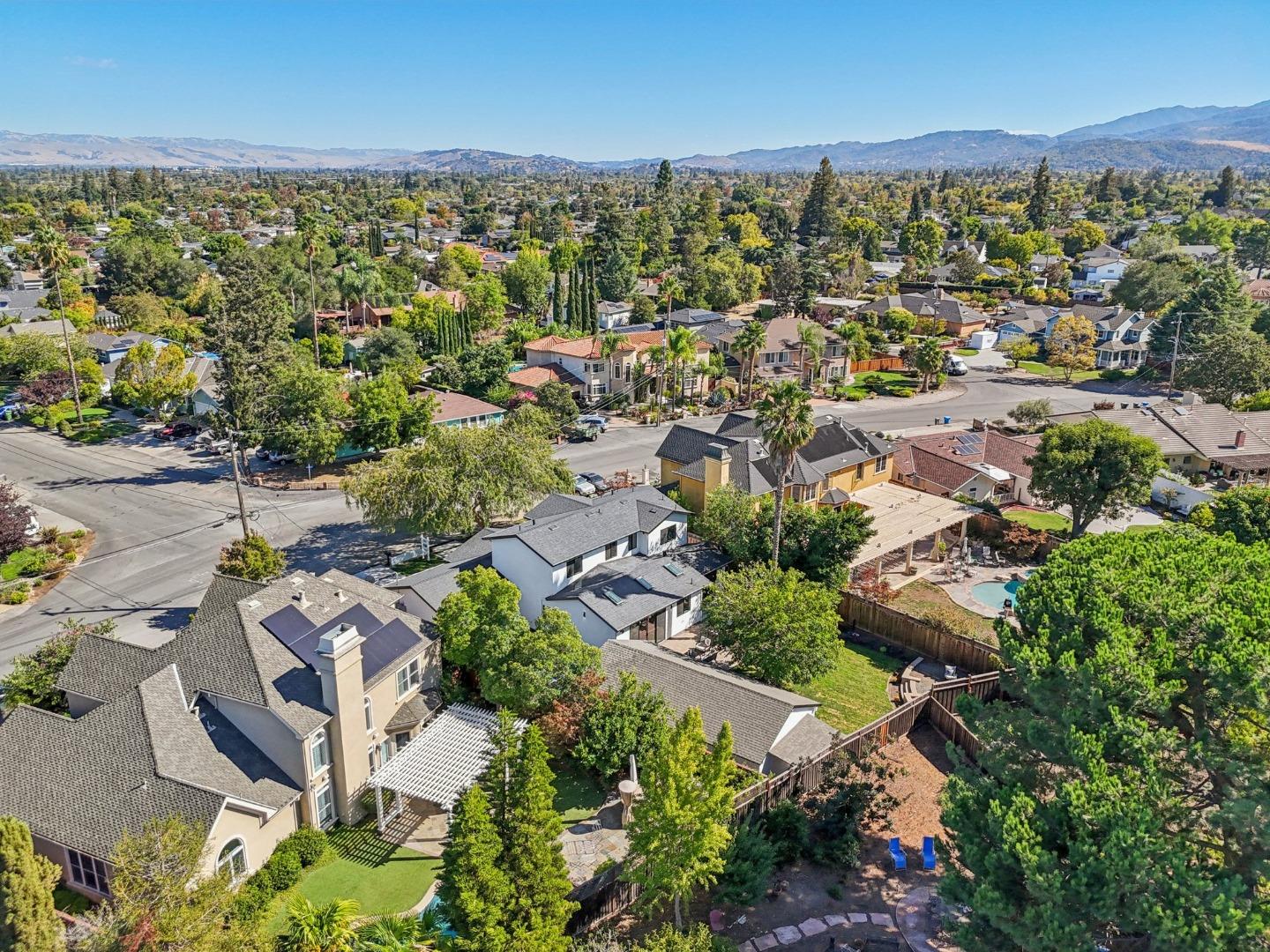 Detail Gallery Image 136 of 141 For 14361 Lenray Ln, San Jose,  CA 95124 - 5 Beds | 4 Baths