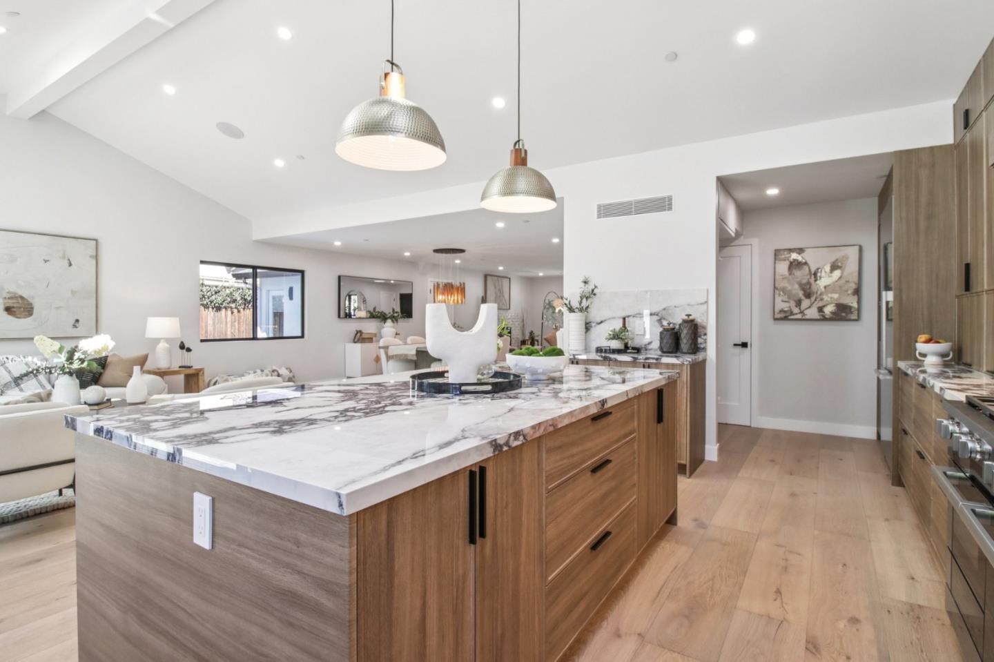 Detail Gallery Image 18 of 141 For 14361 Lenray Ln, San Jose,  CA 95124 - 5 Beds | 4 Baths