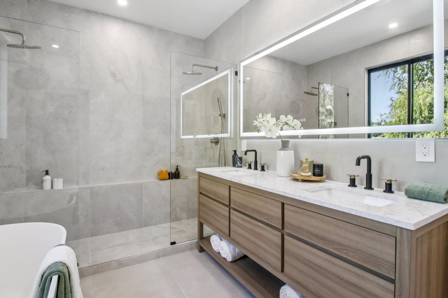 Detail Gallery Image 58 of 141 For 14361 Lenray Ln, San Jose,  CA 95124 - 5 Beds | 4 Baths