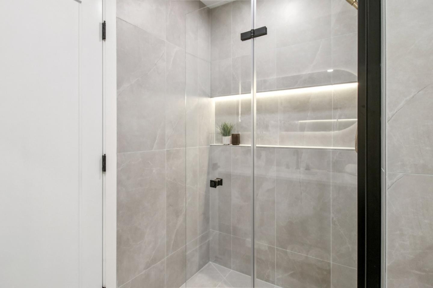 Detail Gallery Image 69 of 141 For 14361 Lenray Ln, San Jose,  CA 95124 - 5 Beds | 4 Baths