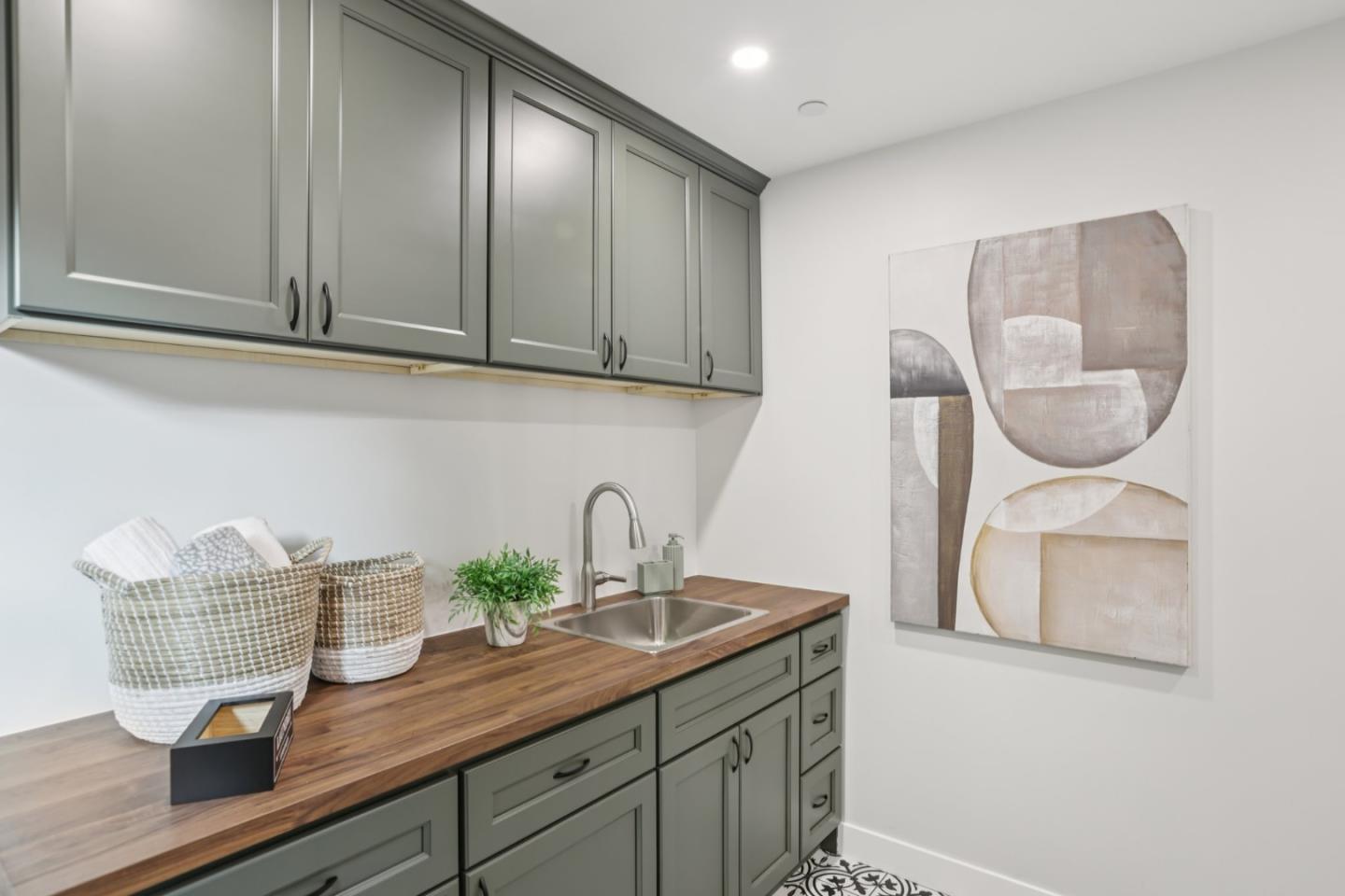 Detail Gallery Image 86 of 141 For 14361 Lenray Ln, San Jose,  CA 95124 - 5 Beds | 4 Baths