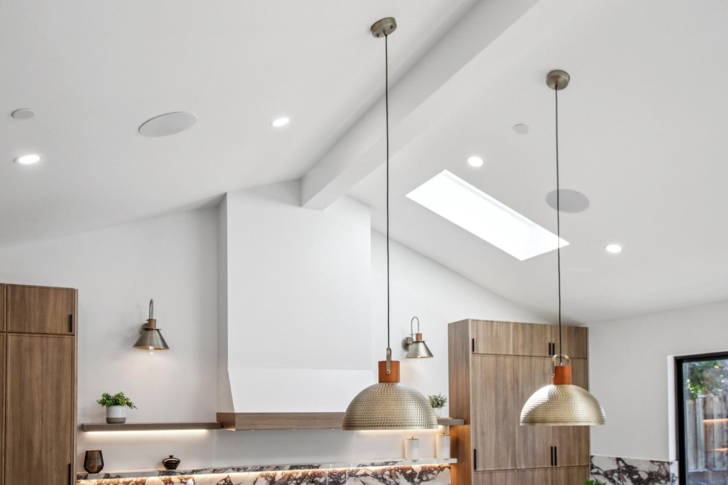 Detail Gallery Image 97 of 141 For 14361 Lenray Ln, San Jose,  CA 95124 - 5 Beds | 4 Baths