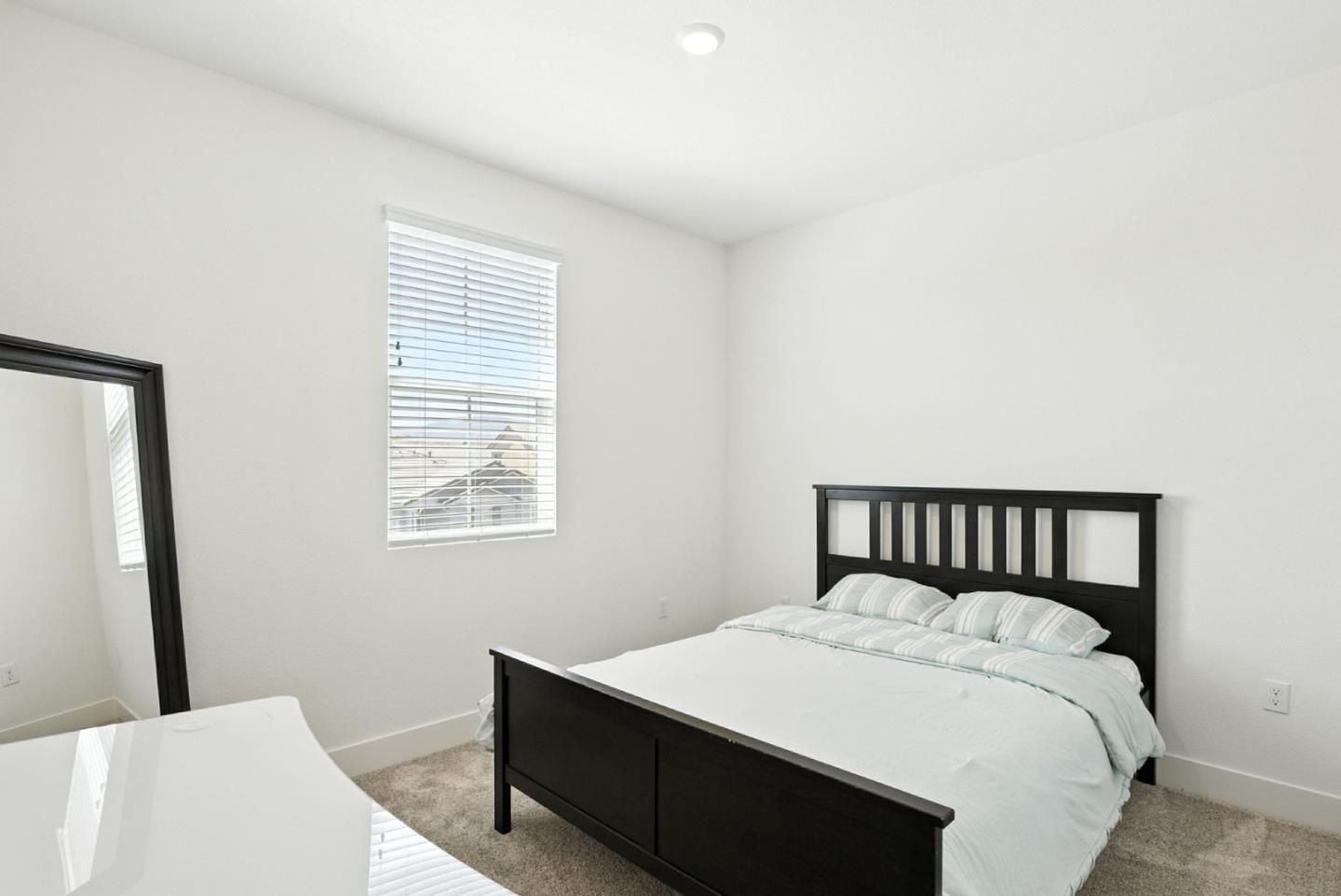 Detail Gallery Image 28 of 64 For 1900 Lotus Ct, Hollister,  CA 95023 - – Beds | – Baths