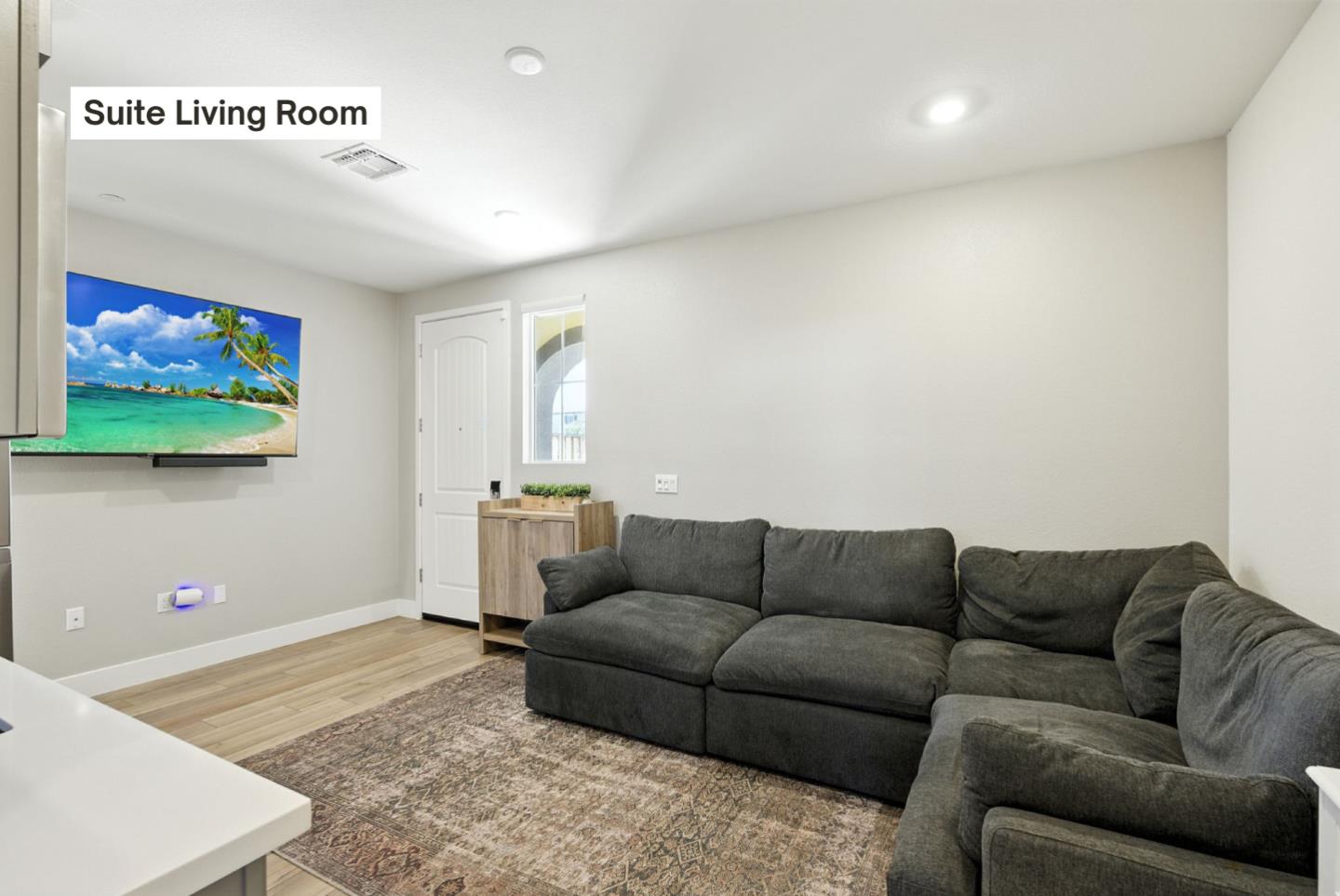 Detail Gallery Image 47 of 64 For 1900 Lotus Ct, Hollister,  CA 95023 - – Beds | – Baths