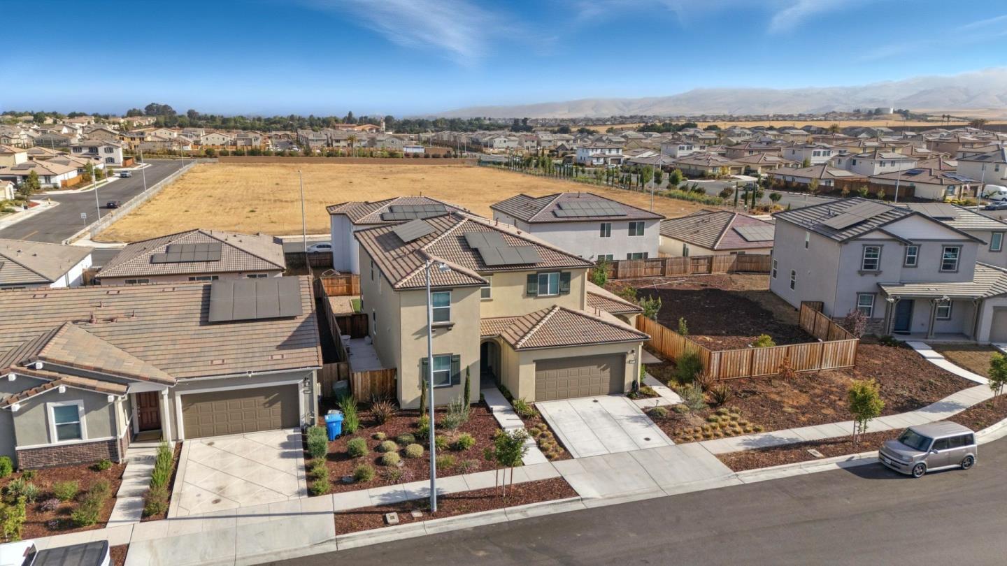 Detail Gallery Image 59 of 64 For 1900 Lotus Ct, Hollister,  CA 95023 - – Beds | – Baths