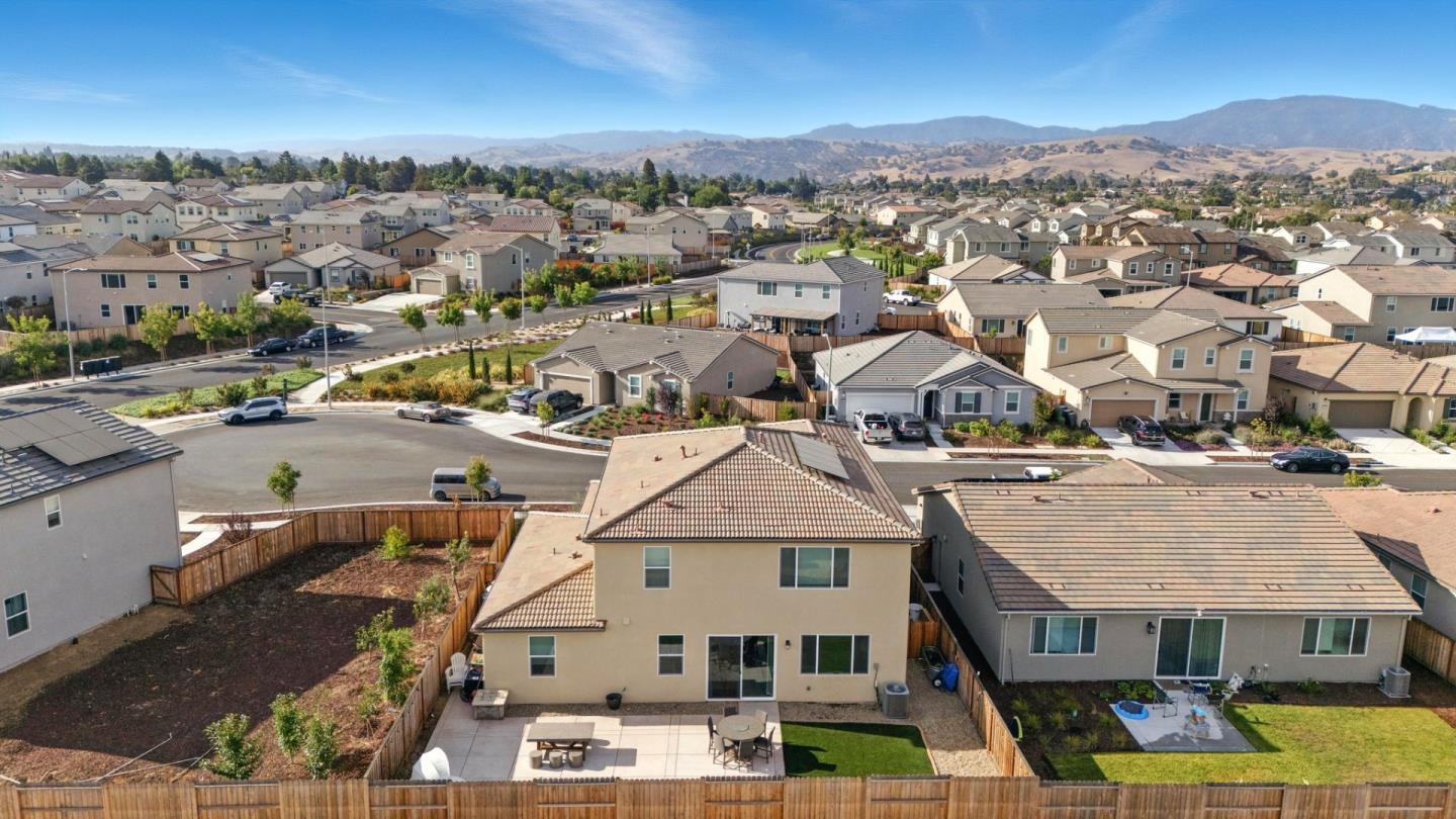 Detail Gallery Image 61 of 64 For 1900 Lotus Ct, Hollister,  CA 95023 - – Beds | – Baths