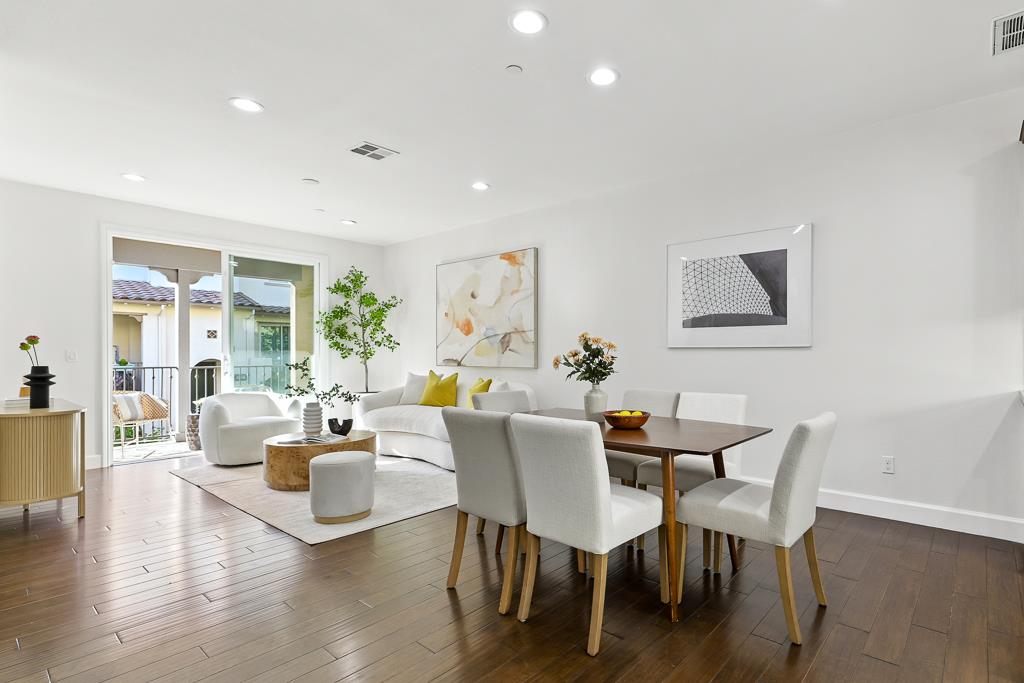 Detail Gallery Image 12 of 36 For 541 Holthouse Ter, Sunnyvale,  CA 94087 - 4 Beds | 3/1 Baths