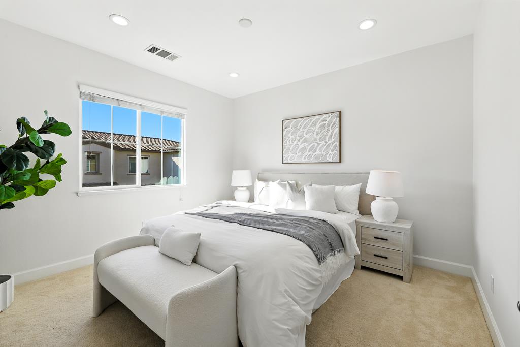 Detail Gallery Image 19 of 36 For 541 Holthouse Ter, Sunnyvale,  CA 94087 - 4 Beds | 3/1 Baths