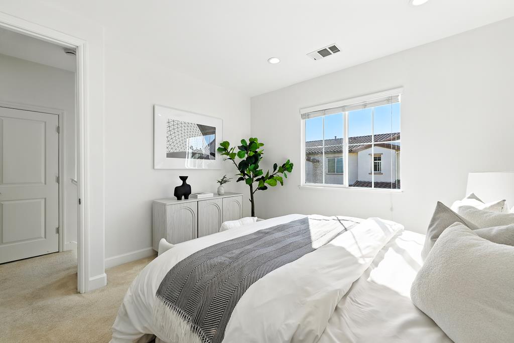 Detail Gallery Image 20 of 36 For 541 Holthouse Ter, Sunnyvale,  CA 94087 - 4 Beds | 3/1 Baths
