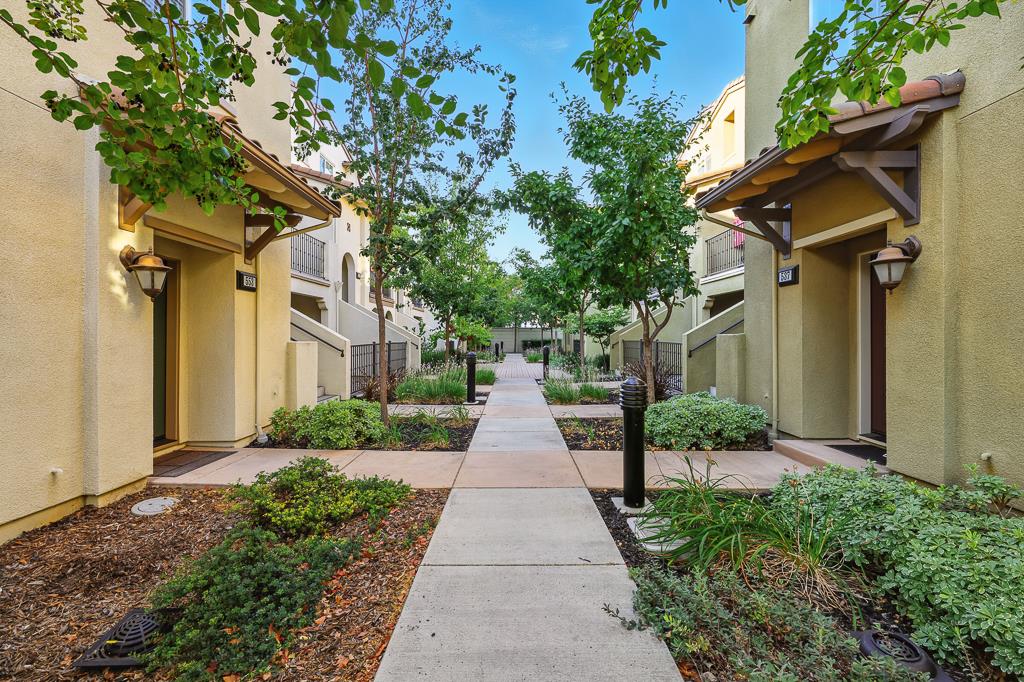 Detail Gallery Image 35 of 36 For 541 Holthouse Ter, Sunnyvale,  CA 94087 - 4 Beds | 3/1 Baths