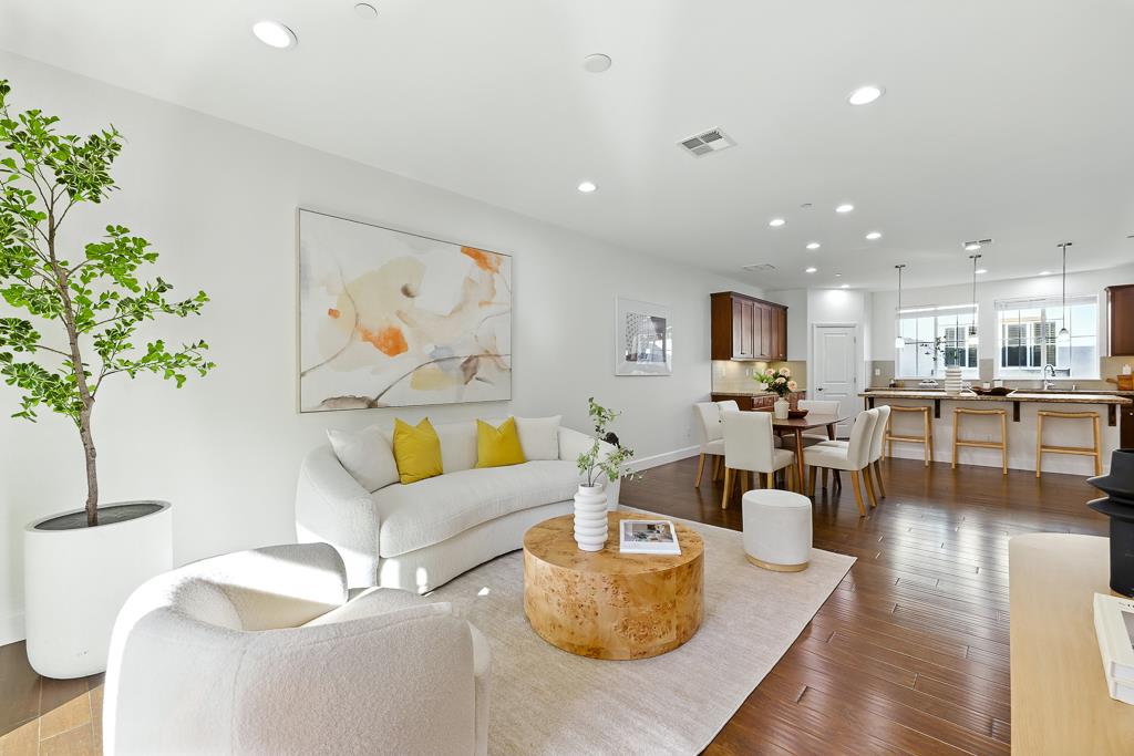 Detail Gallery Image 9 of 36 For 541 Holthouse Ter, Sunnyvale,  CA 94087 - 4 Beds | 3/1 Baths