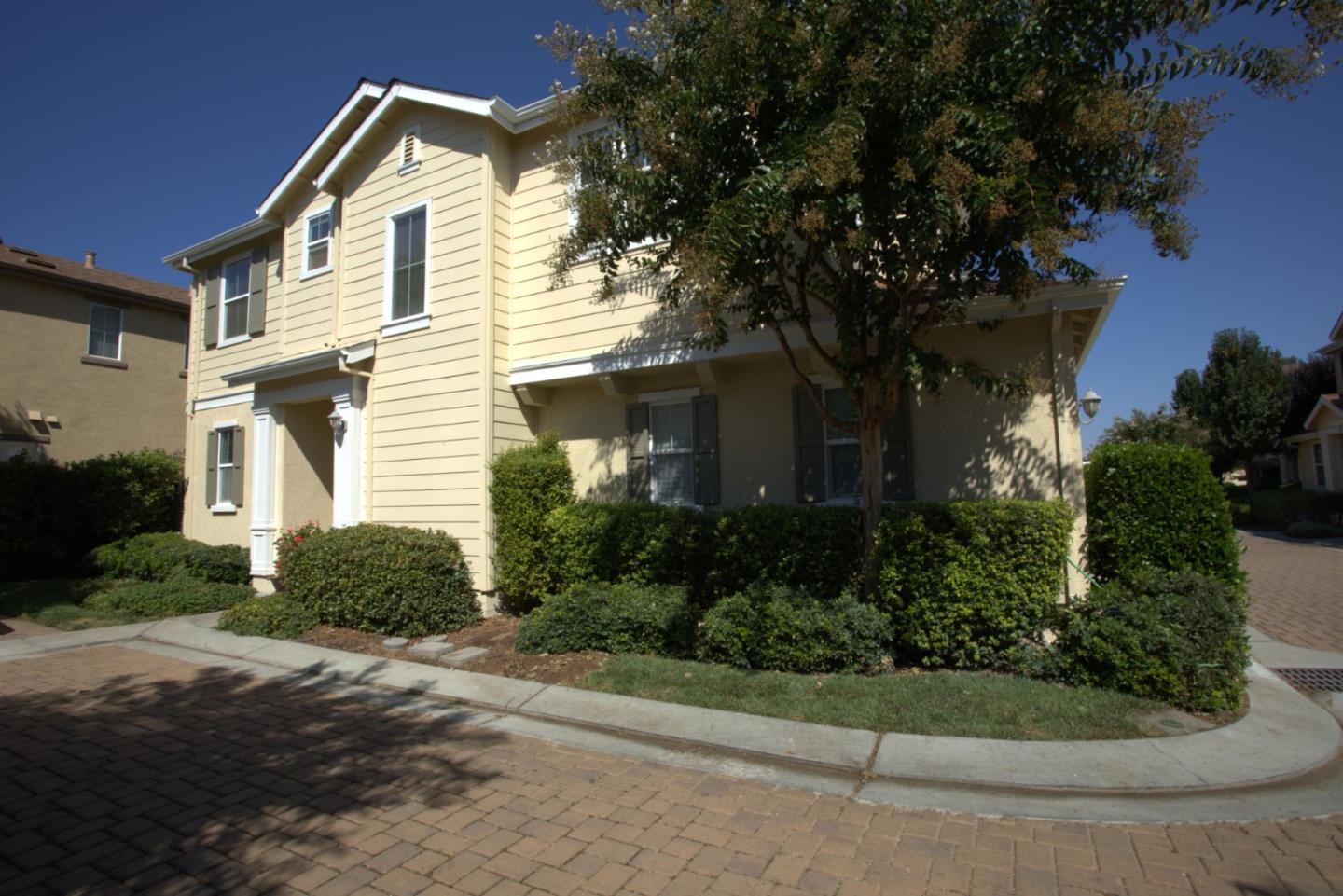 Front Image Thumbnail for ML82022370