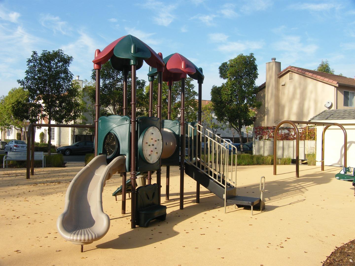 Detail Gallery Image 39 of 40 For 2223 Kingfisher Ct, San Leandro,  CA 94579 - 3 Beds | 2/1 Baths