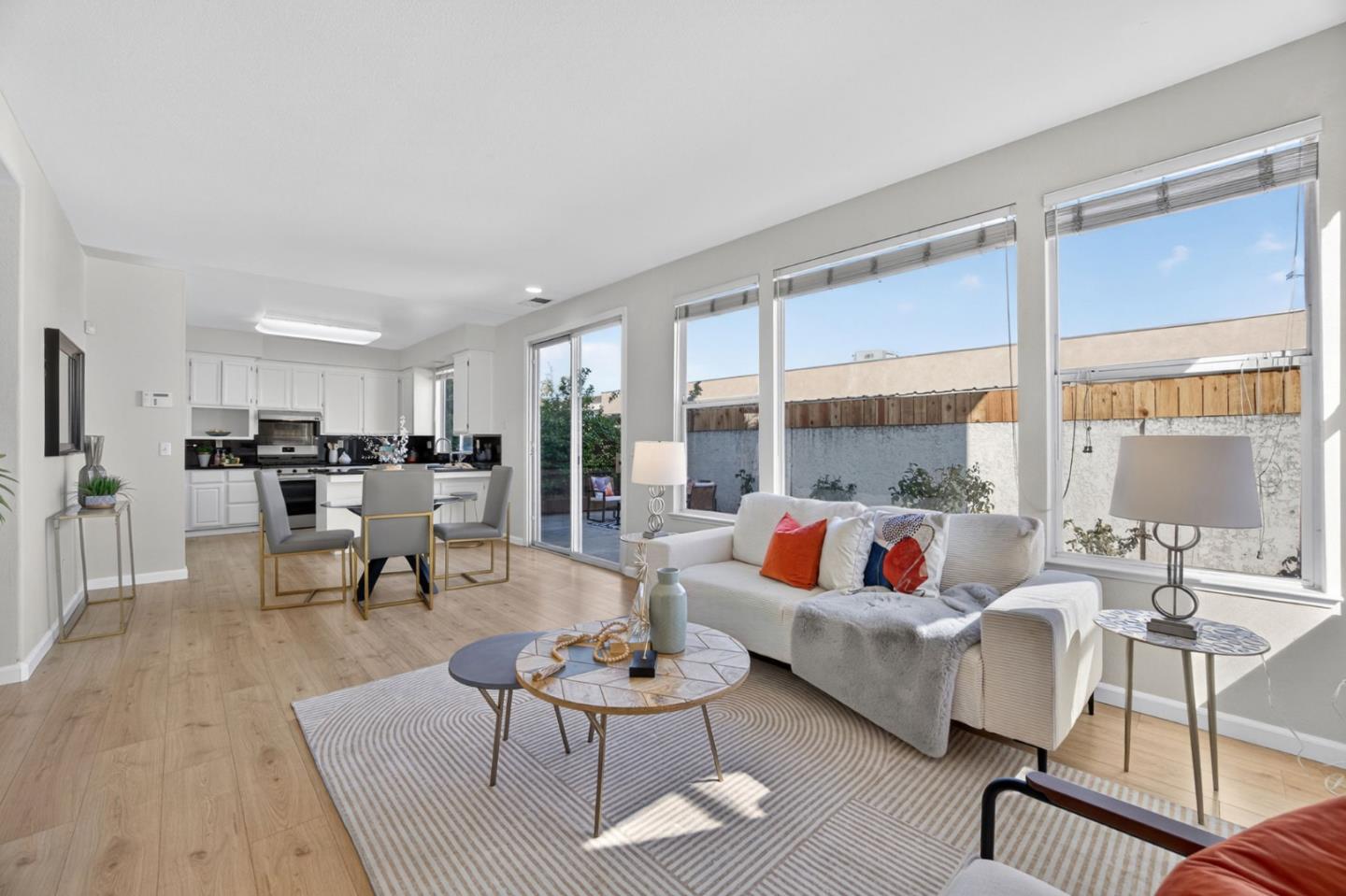 Detail Gallery Image 11 of 42 For 2955 Vineyard Park Dr, San Jose,  CA 95148 - 4 Beds | 2/1 Baths