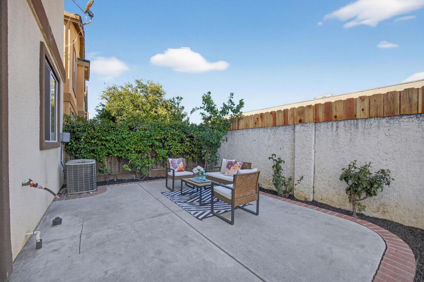 Detail Gallery Image 37 of 42 For 2955 Vineyard Park Dr, San Jose,  CA 95148 - 4 Beds | 2/1 Baths