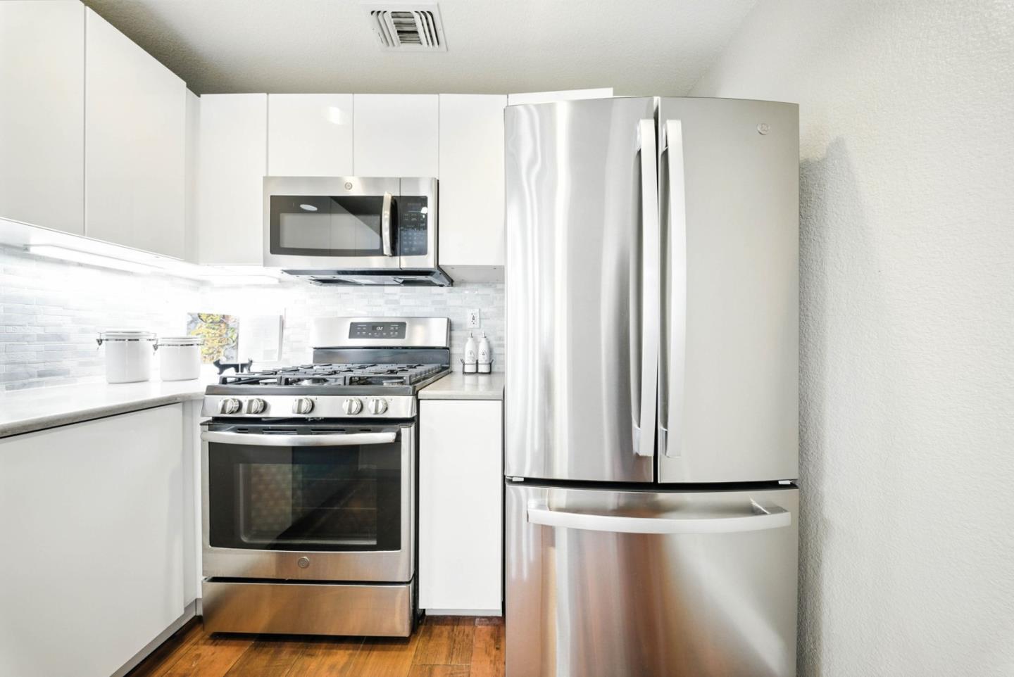 Detail Gallery Image 16 of 42 For 546 Marble Arch Ave, San Jose,  CA 95136 - 2 Beds | 2/1 Baths