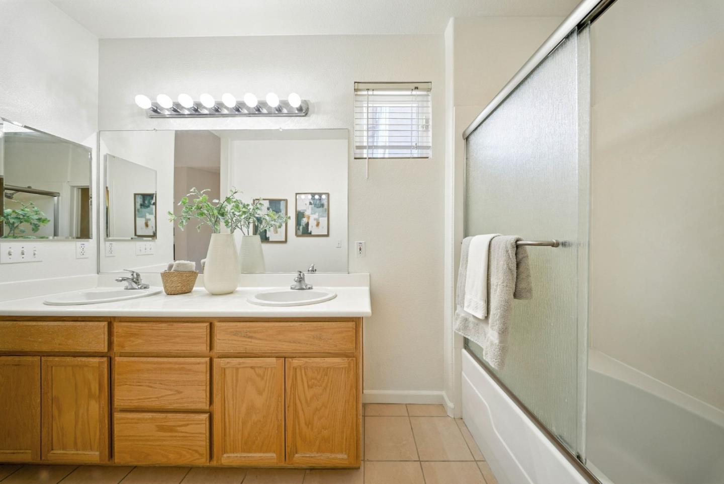 Detail Gallery Image 31 of 42 For 546 Marble Arch Ave, San Jose,  CA 95136 - 2 Beds | 2/1 Baths