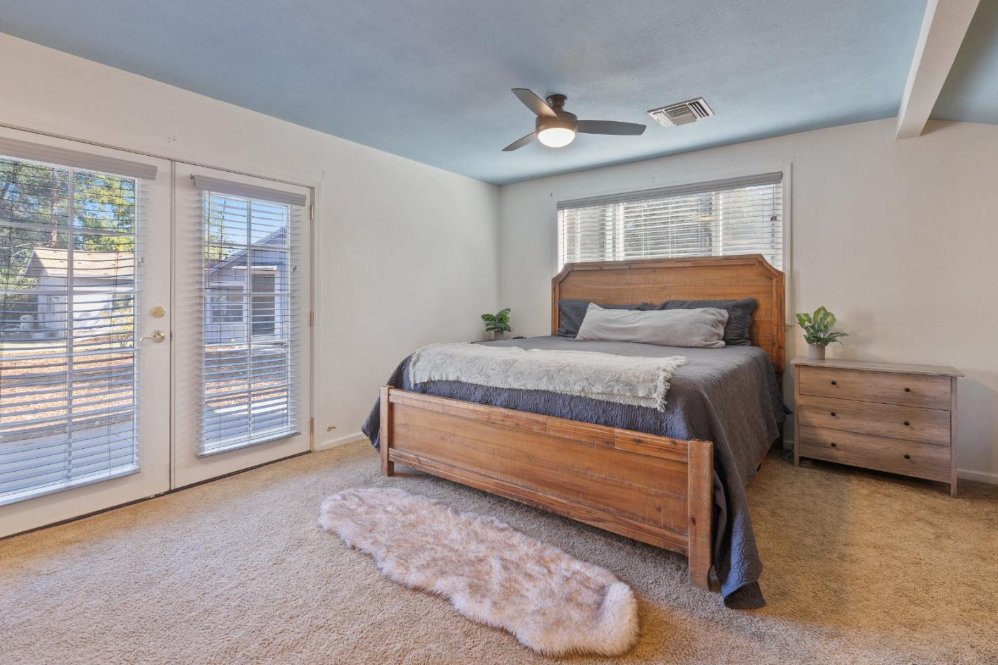 Detail Gallery Image 14 of 50 For 5367 Rosswood Ln, Redding,  CA 96001 - 4 Beds | 2 Baths