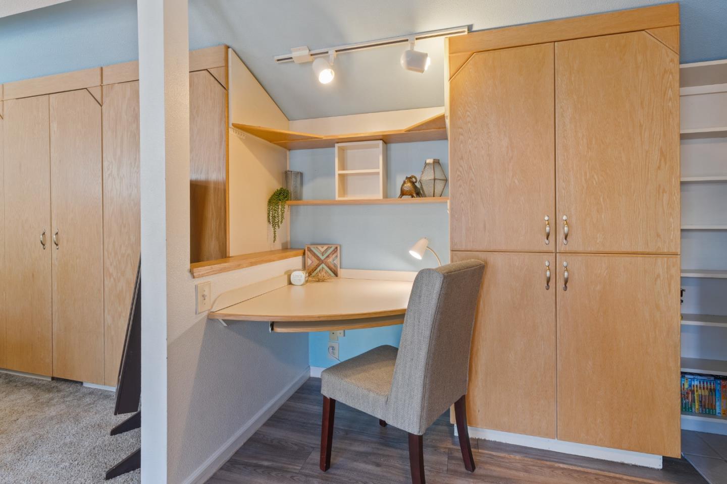 Detail Gallery Image 16 of 50 For 5367 Rosswood Ln, Redding,  CA 96001 - 4 Beds | 2 Baths