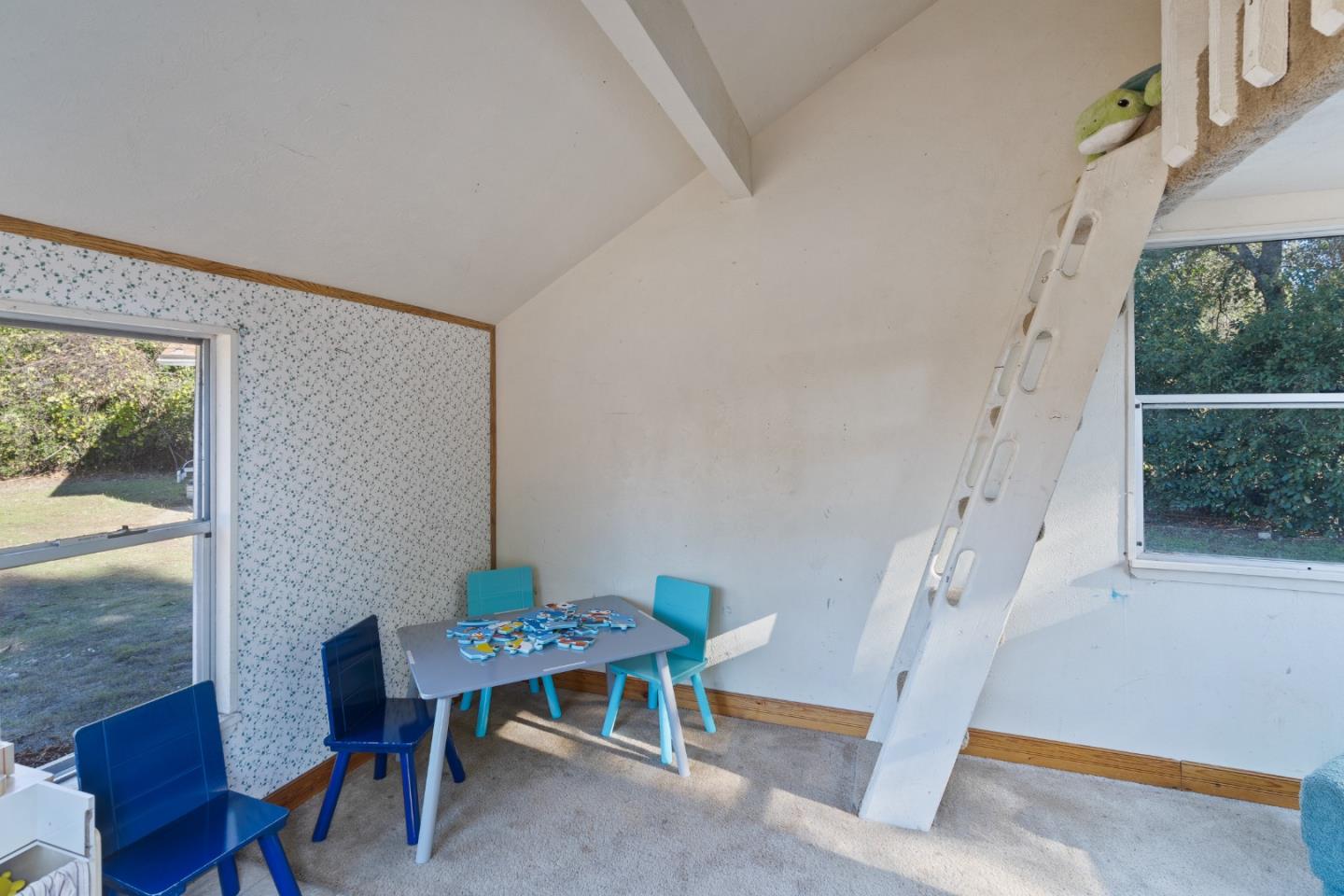 Detail Gallery Image 30 of 50 For 5367 Rosswood Ln, Redding,  CA 96001 - 4 Beds | 2 Baths