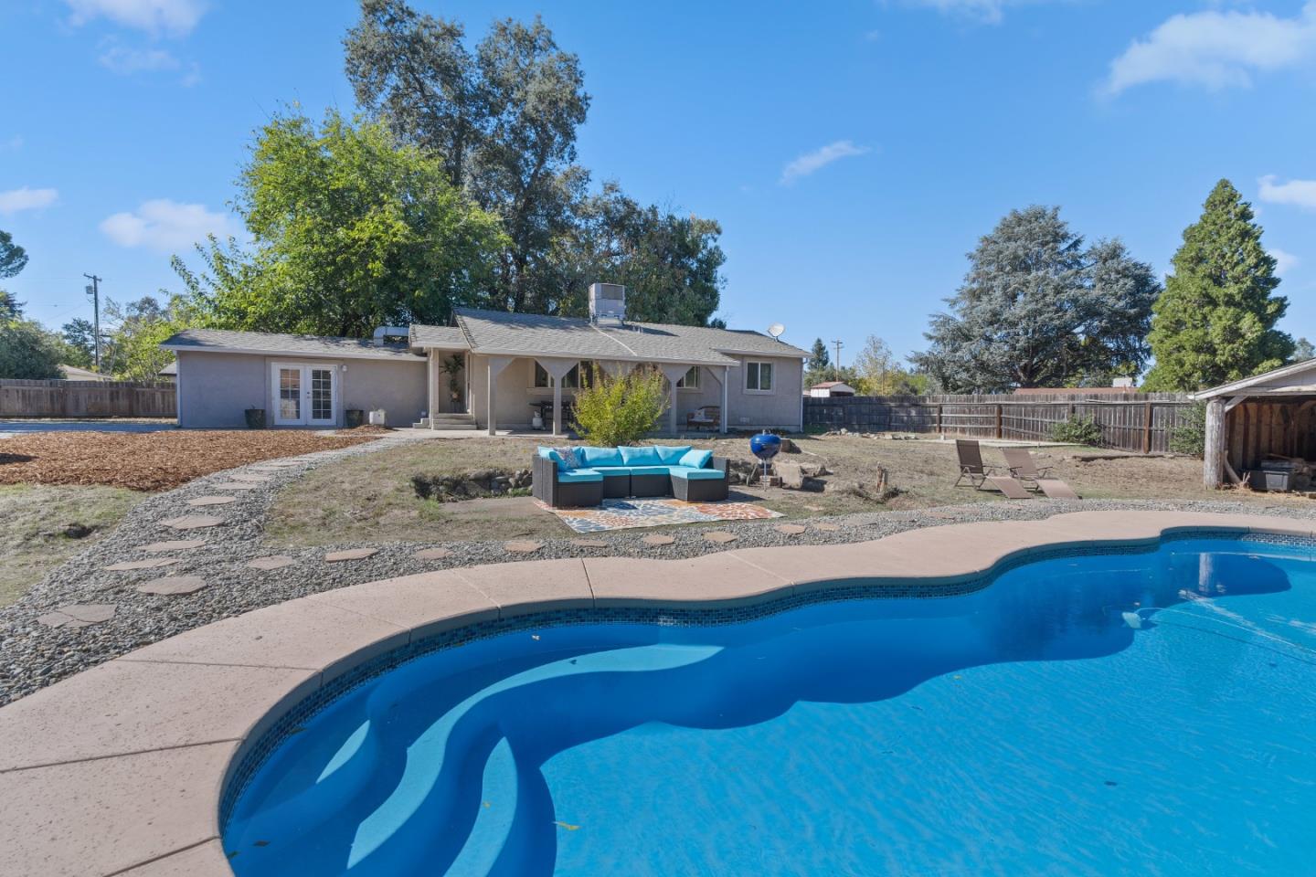 Detail Gallery Image 38 of 50 For 5367 Rosswood Ln, Redding,  CA 96001 - 4 Beds | 2 Baths