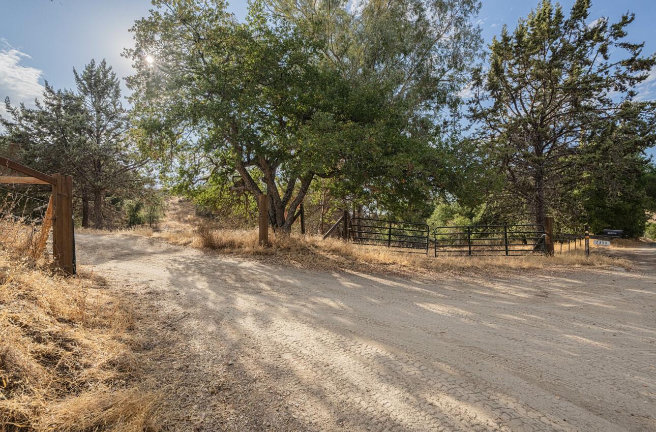 Detail Gallery Image 2 of 42 For 2350 Bryson Hesperia Rd, Bradley,  CA 93426 - 2 Beds | 1/1 Baths