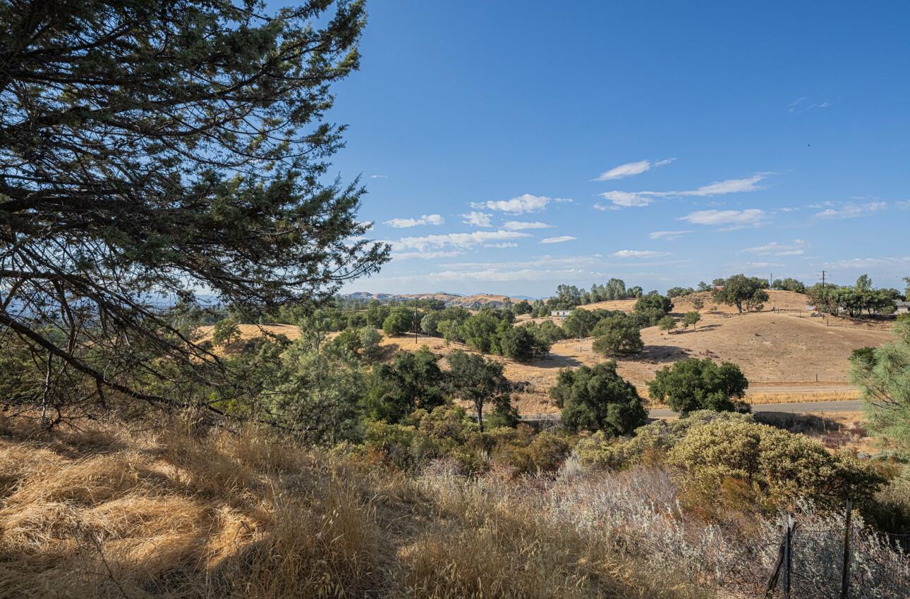 Detail Gallery Image 5 of 42 For 2350 Bryson Hesperia Rd, Bradley,  CA 93426 - 2 Beds | 1/1 Baths