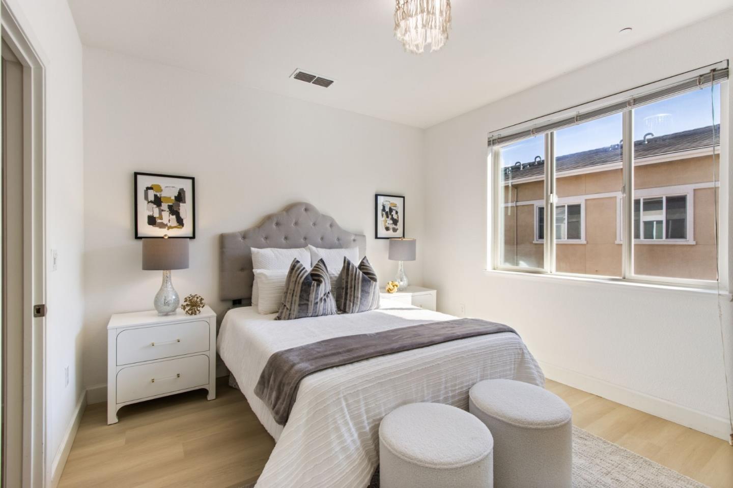 Detail Gallery Image 18 of 40 For 5886 Smoky Quartz Loop, San Jose,  CA 95123 - 3 Beds | 3/1 Baths