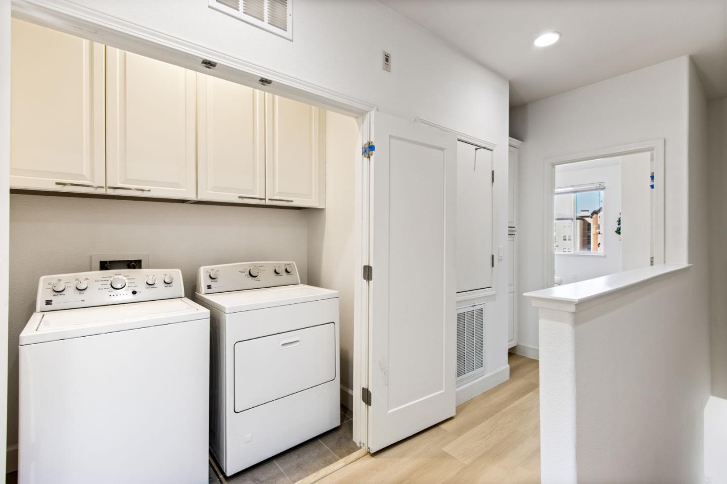 Detail Gallery Image 21 of 40 For 5886 Smoky Quartz Loop, San Jose,  CA 95123 - 3 Beds | 3/1 Baths