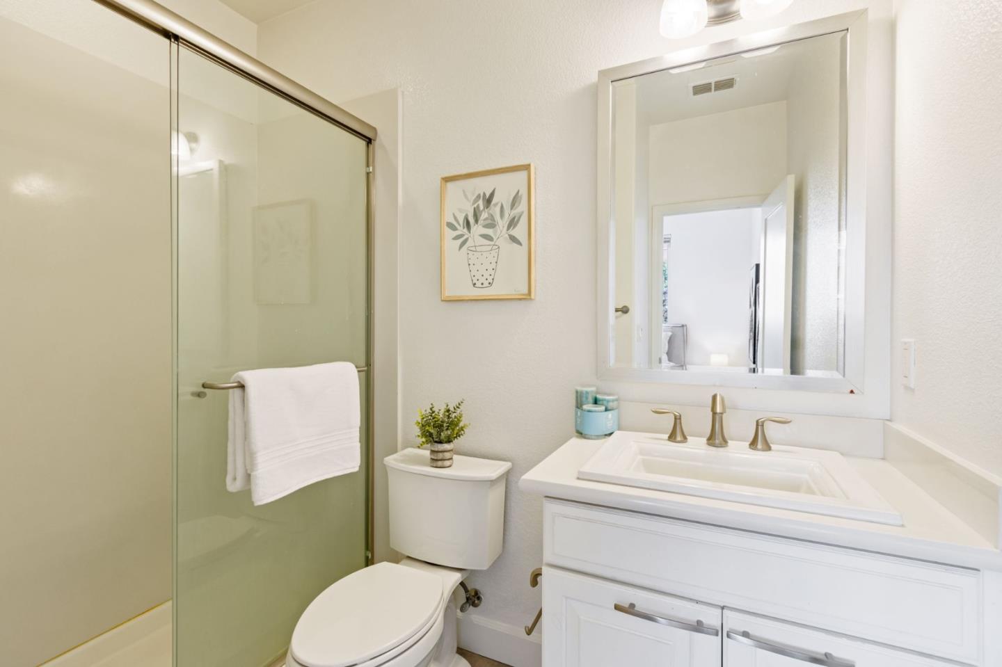 Detail Gallery Image 24 of 40 For 5886 Smoky Quartz Loop, San Jose,  CA 95123 - 3 Beds | 3/1 Baths