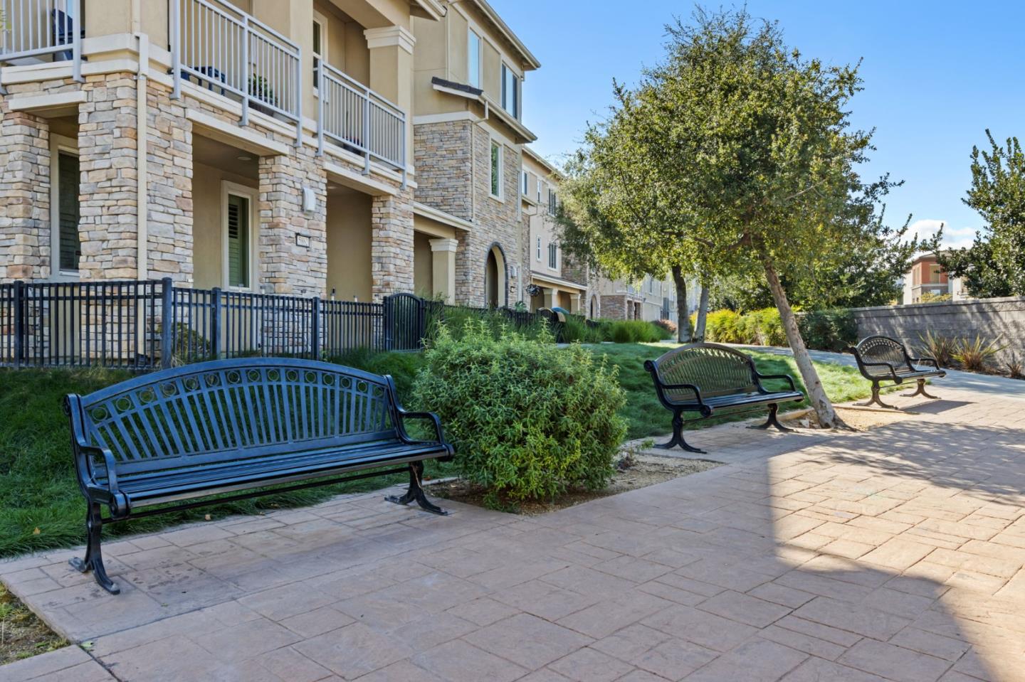 Detail Gallery Image 29 of 40 For 5886 Smoky Quartz Loop, San Jose,  CA 95123 - 3 Beds | 3/1 Baths