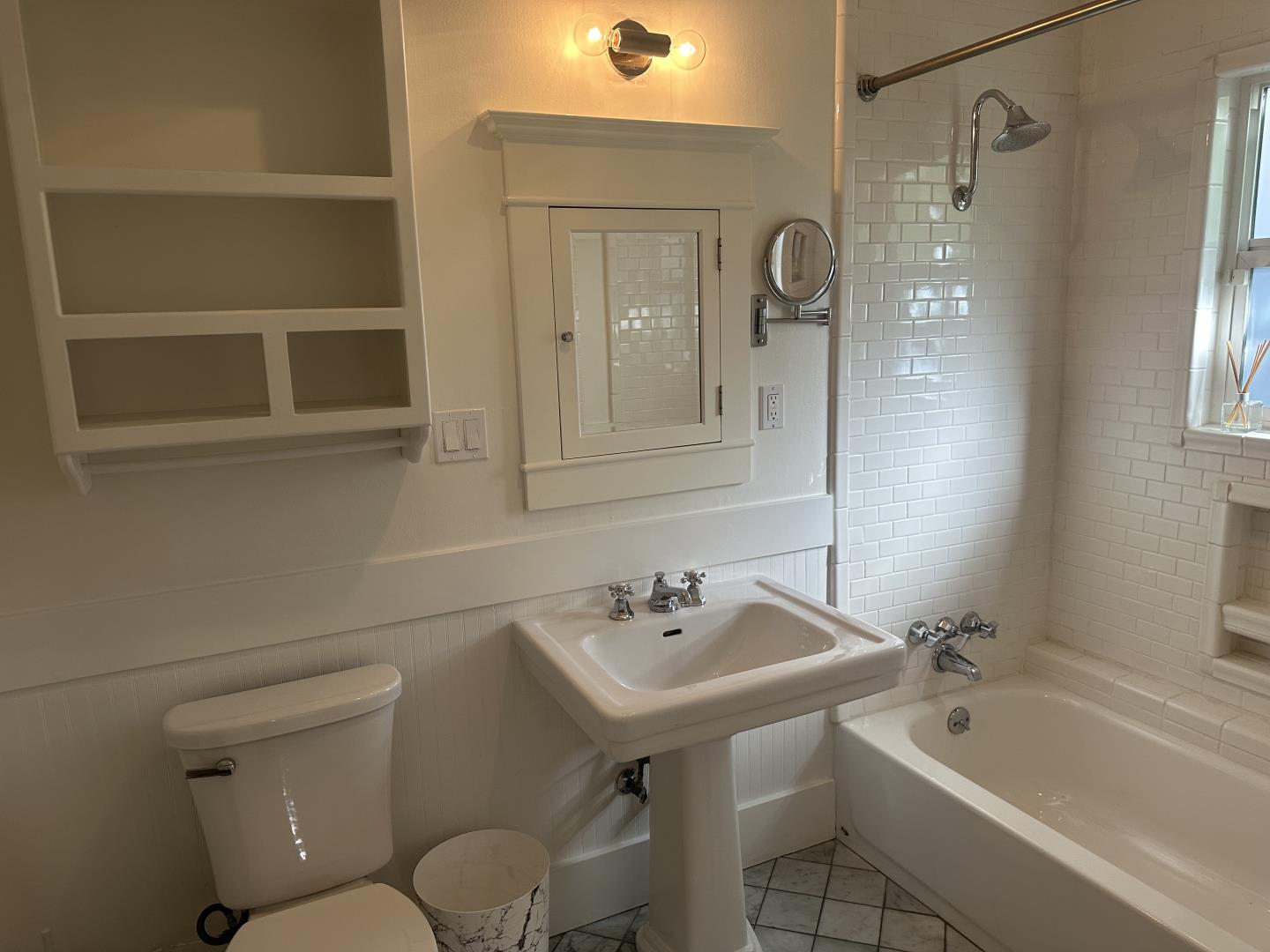 Detail Gallery Image 10 of 16 For 68 Walnut Ave, Atherton,  CA 94027 - 3 Beds | 2/1 Baths