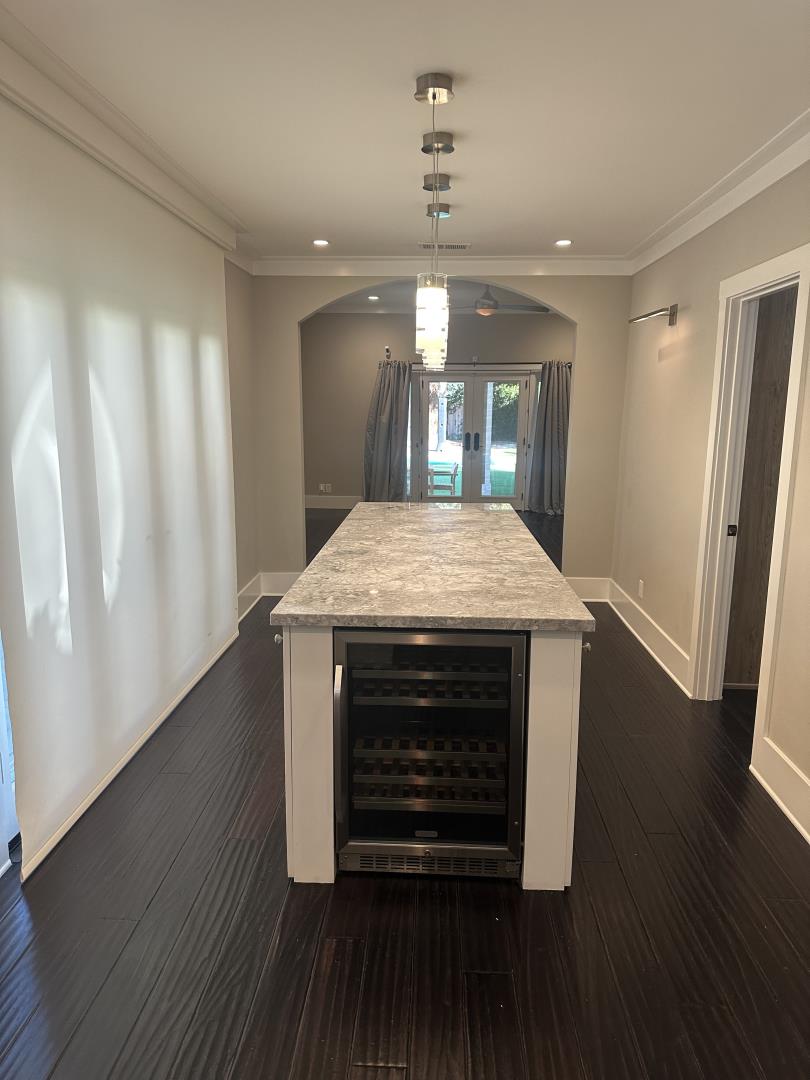 Detail Gallery Image 4 of 16 For 68 Walnut Ave, Atherton,  CA 94027 - 3 Beds | 2/1 Baths