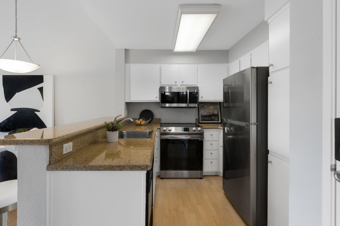 Detail Gallery Image 2 of 33 For 39199 Guardino Dr #371,  Fremont,  CA 94538 - 1 Beds | 1 Baths