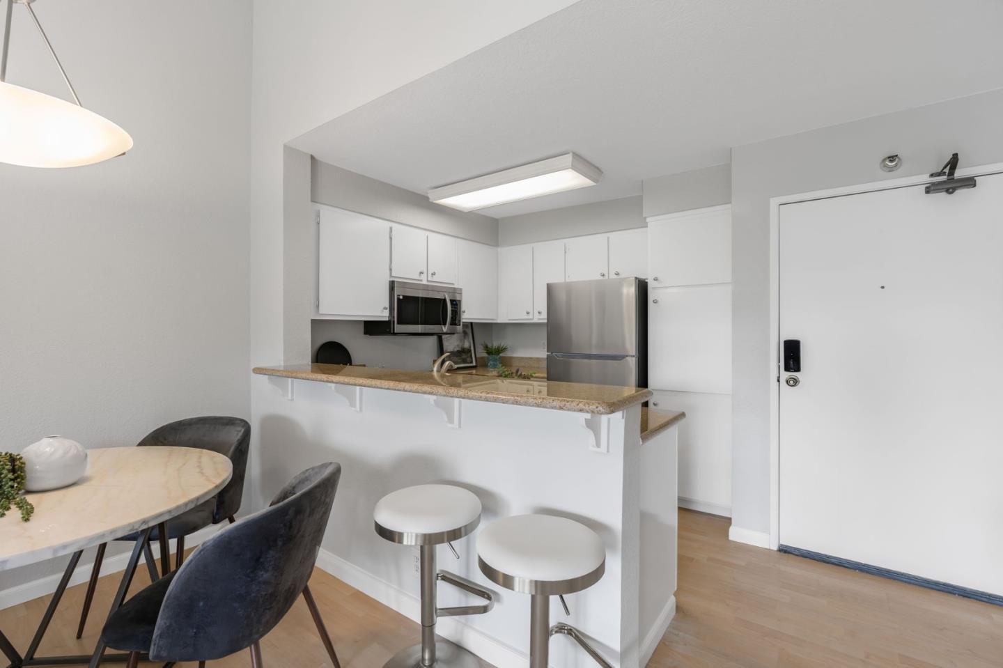 Detail Gallery Image 4 of 33 For 39199 Guardino Dr #371,  Fremont,  CA 94538 - 1 Beds | 1 Baths