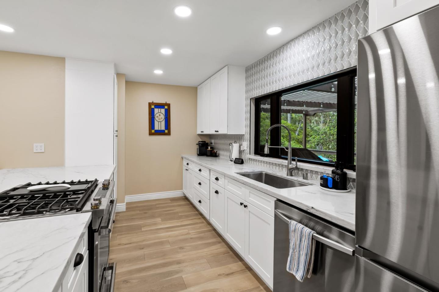 Detail Gallery Image 14 of 58 For 2040 Marsala Cir, Monterey,  CA 93940 - 3 Beds | 2 Baths