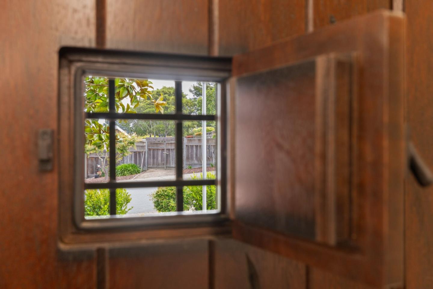 Detail Gallery Image 6 of 58 For 2040 Marsala Cir, Monterey,  CA 93940 - 3 Beds | 2 Baths