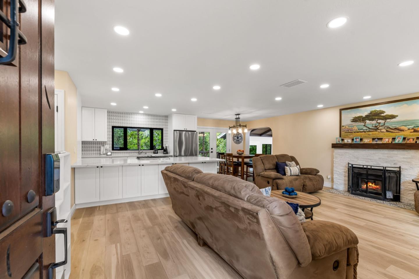 Detail Gallery Image 7 of 58 For 2040 Marsala Cir, Monterey,  CA 93940 - 3 Beds | 2 Baths