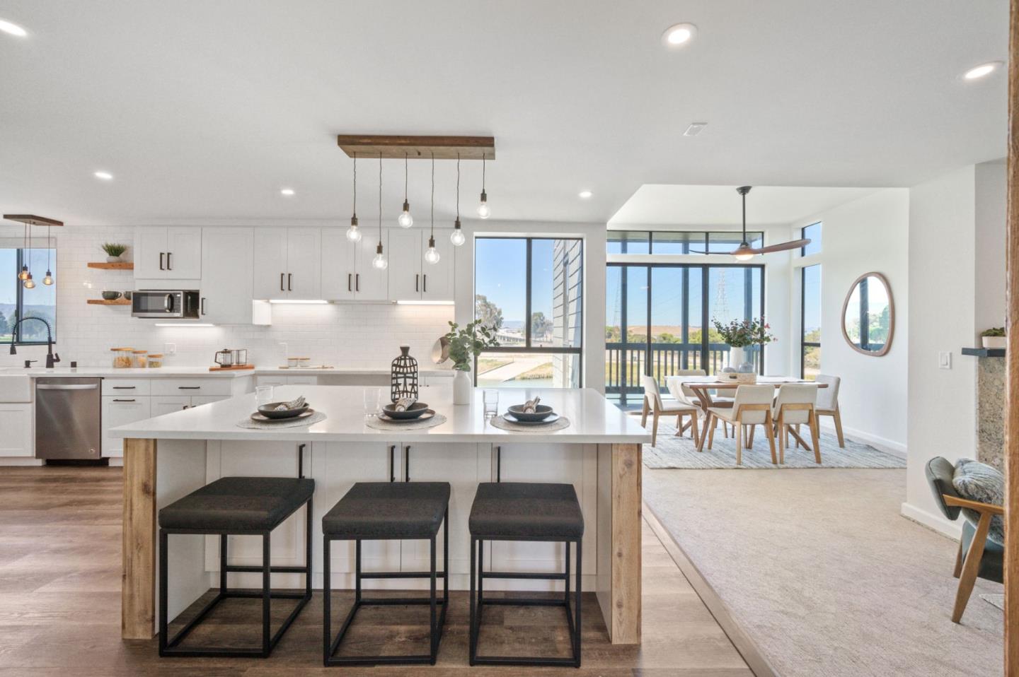 Detail Gallery Image 16 of 66 For 425 Anchor Rd #317,  San Mateo,  CA 94404 - 3 Beds | 2 Baths