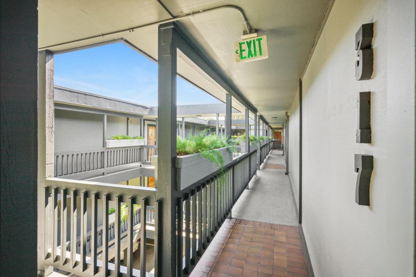 Detail Gallery Image 2 of 66 For 425 Anchor Rd #317,  San Mateo,  CA 94404 - 3 Beds | 2 Baths