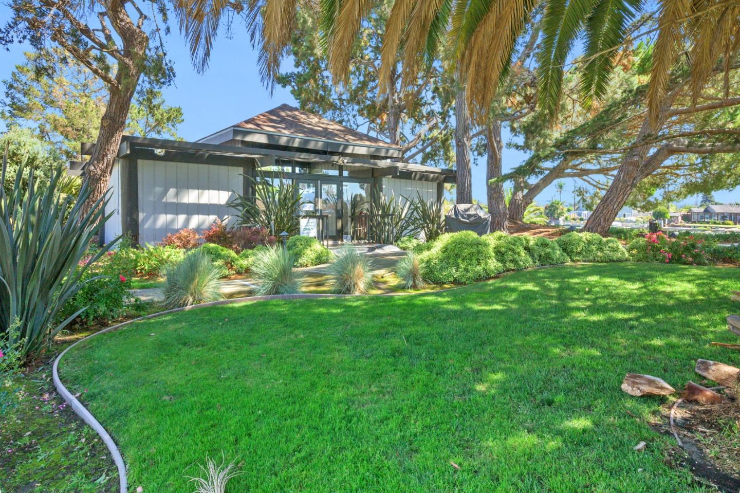 Detail Gallery Image 24 of 66 For 425 Anchor Rd #317,  San Mateo,  CA 94404 - 3 Beds | 2 Baths