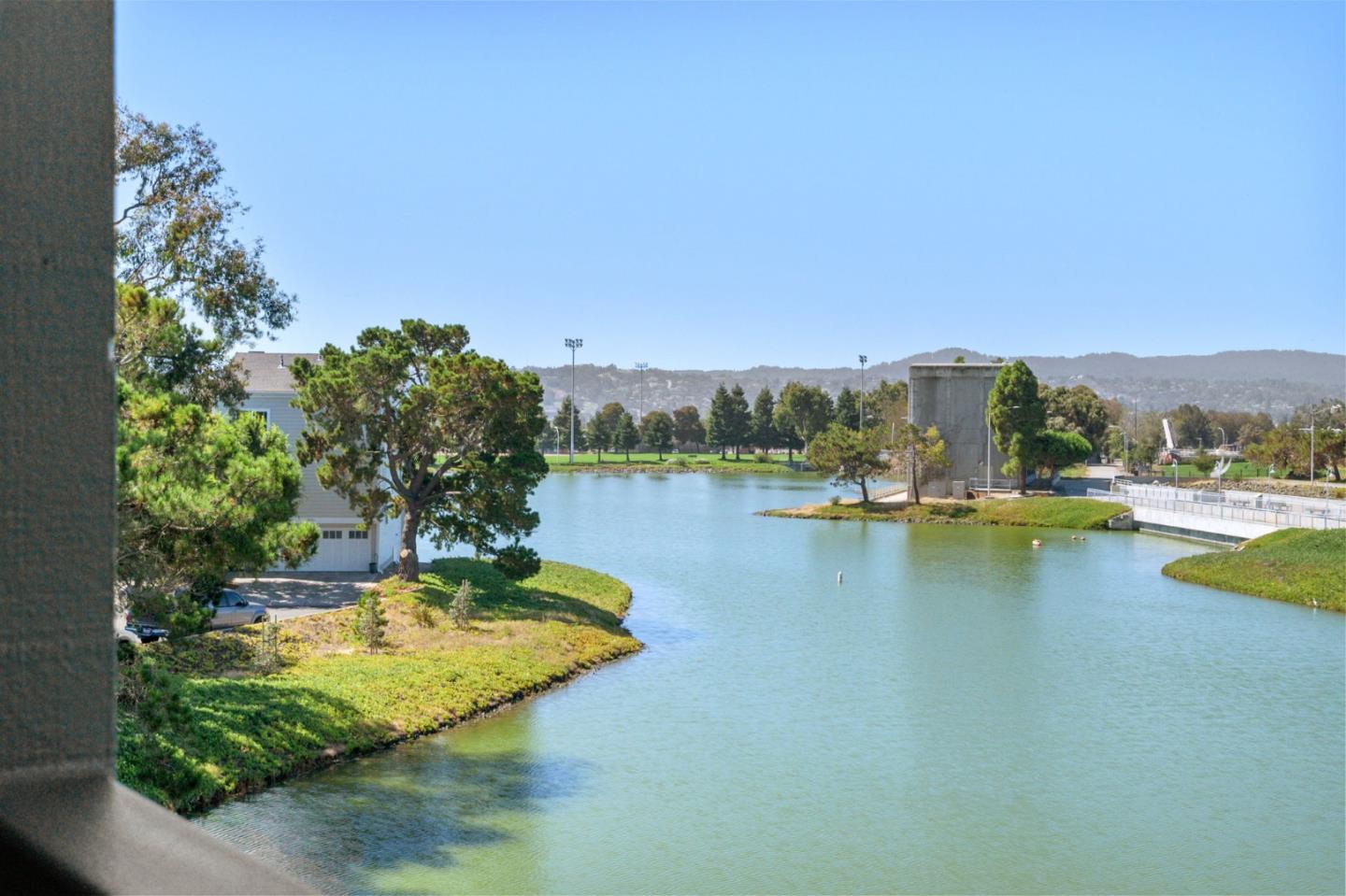 Detail Gallery Image 40 of 66 For 425 Anchor Rd #317,  San Mateo,  CA 94404 - 3 Beds | 2 Baths