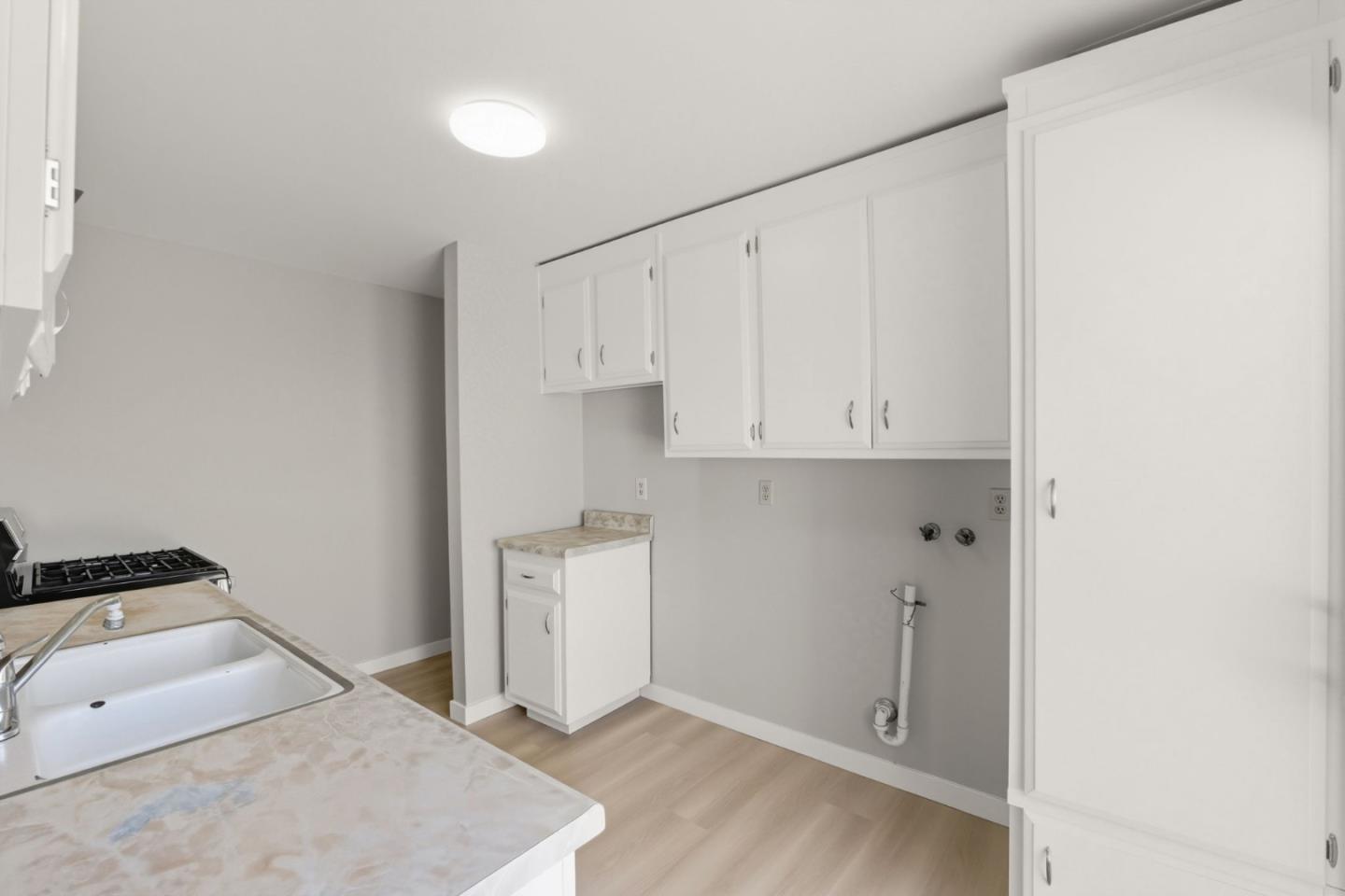 Detail Gallery Image 10 of 45 For 190 Ronan Ave, Gilroy,  CA 95020 - 4 Beds | 2 Baths